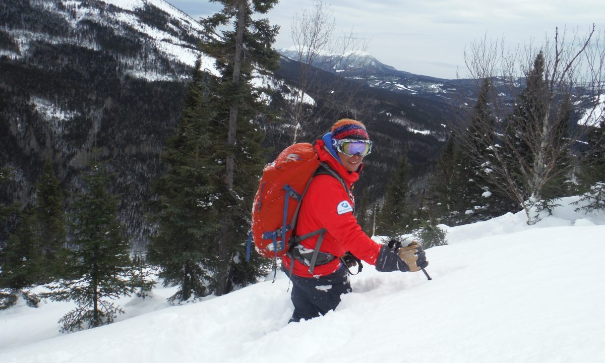 If it snows heavily – more than 2 cm per hour – for several hours, you can be sure that the avalanche danger is increasing.